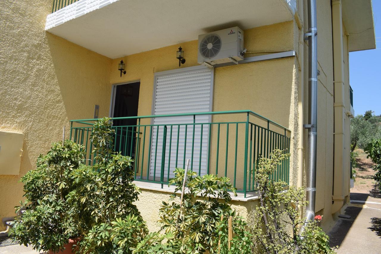 Apartments Rania Tolón Extérieur photo