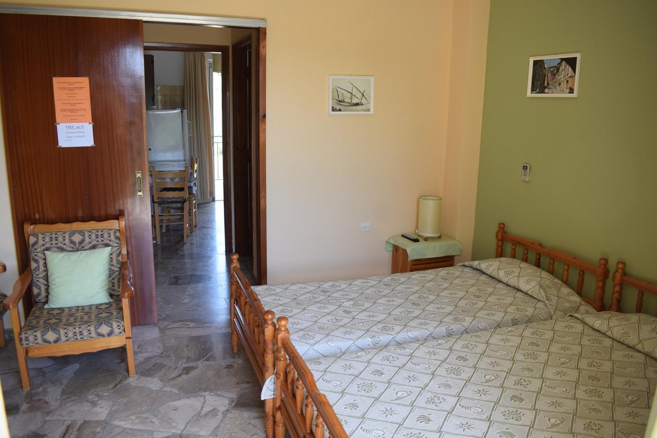Apartments Rania Tolón Extérieur photo